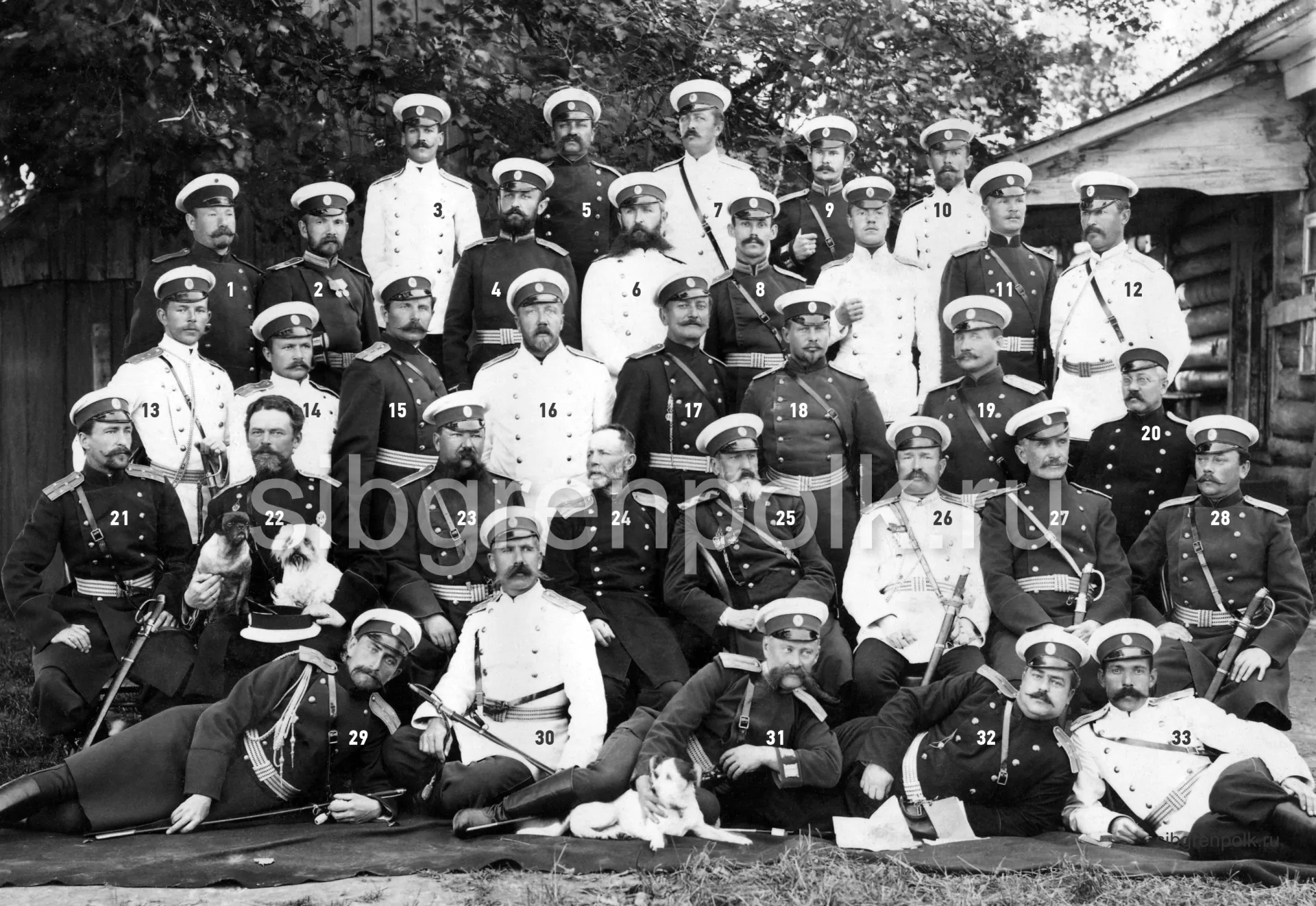 Проводы командира полка генерал-майора Внукова В.В. 1900 год. г.Владимир. (Из частной коллекции) 1 ряд, лежат (слева направо): 29. Алексинский, 30. Ор...