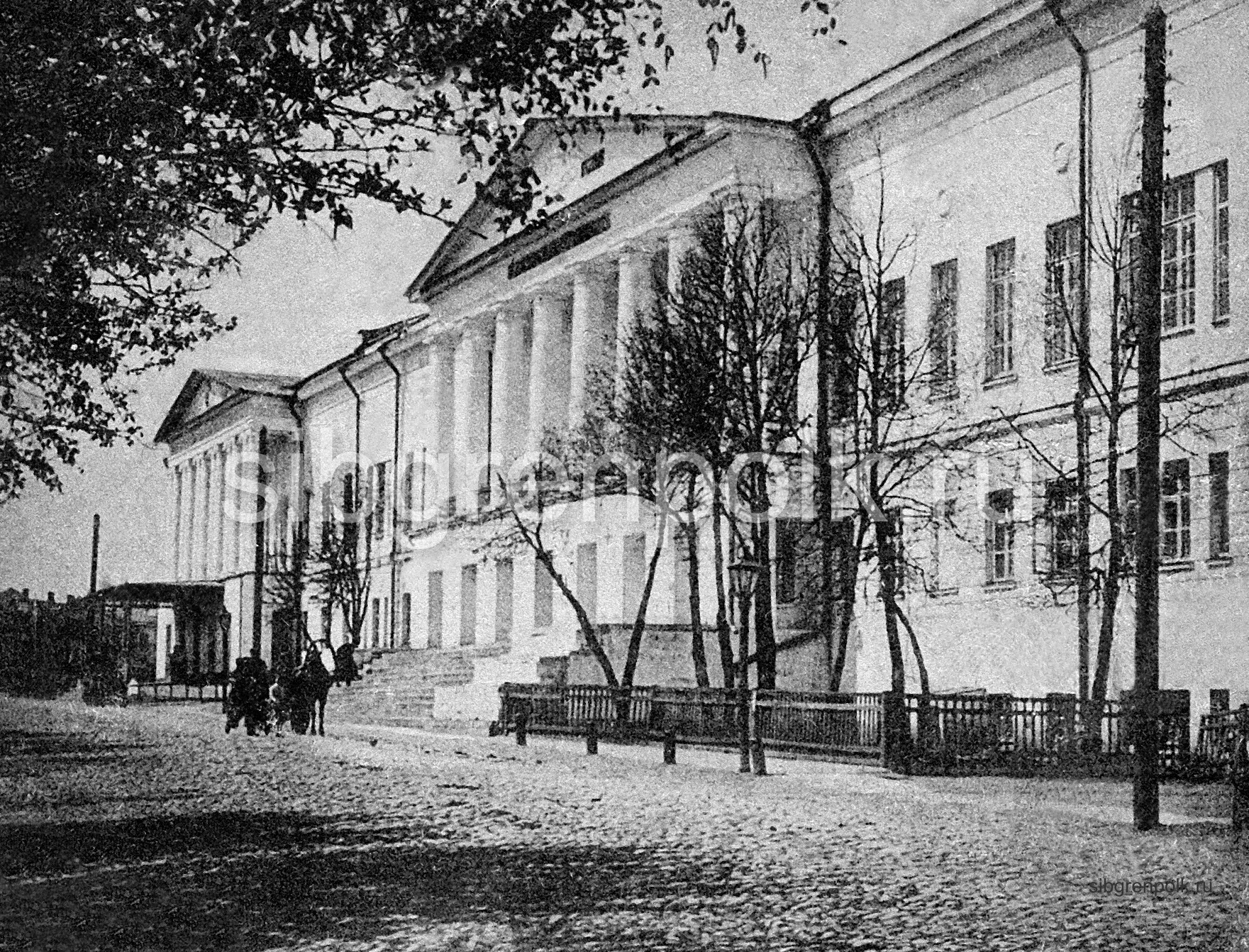 Здание Дворянского Собрания в г. Владимир, начало XX века. Открытка. (Из частной коллекции).
