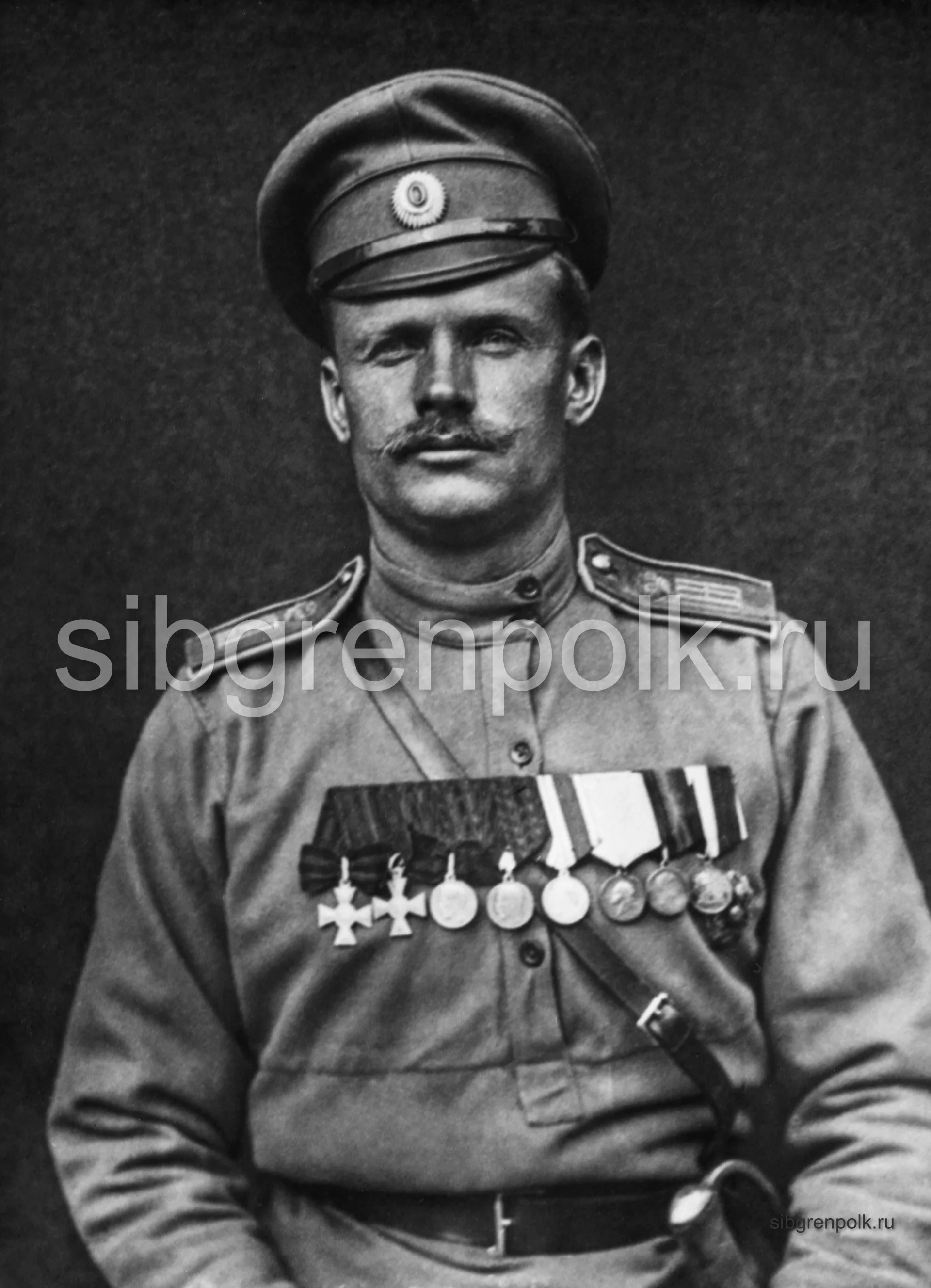 Георгиевский кавалер подпрапорщик 5-й гренадерской роты Даугель Иван Ванифатьевич, пожалован знак отличия Военного ордена «Георгиевский крест» IV степени № 180790 с разрешения Главнокомандующего армиями фронта из расчета двух крестов на роту, за участие в боях при исключительно тяжелой обстановке с 3-го по 9.11.1914 под д.д. Загоржице, Садове и Гоща во время Краковской операции.