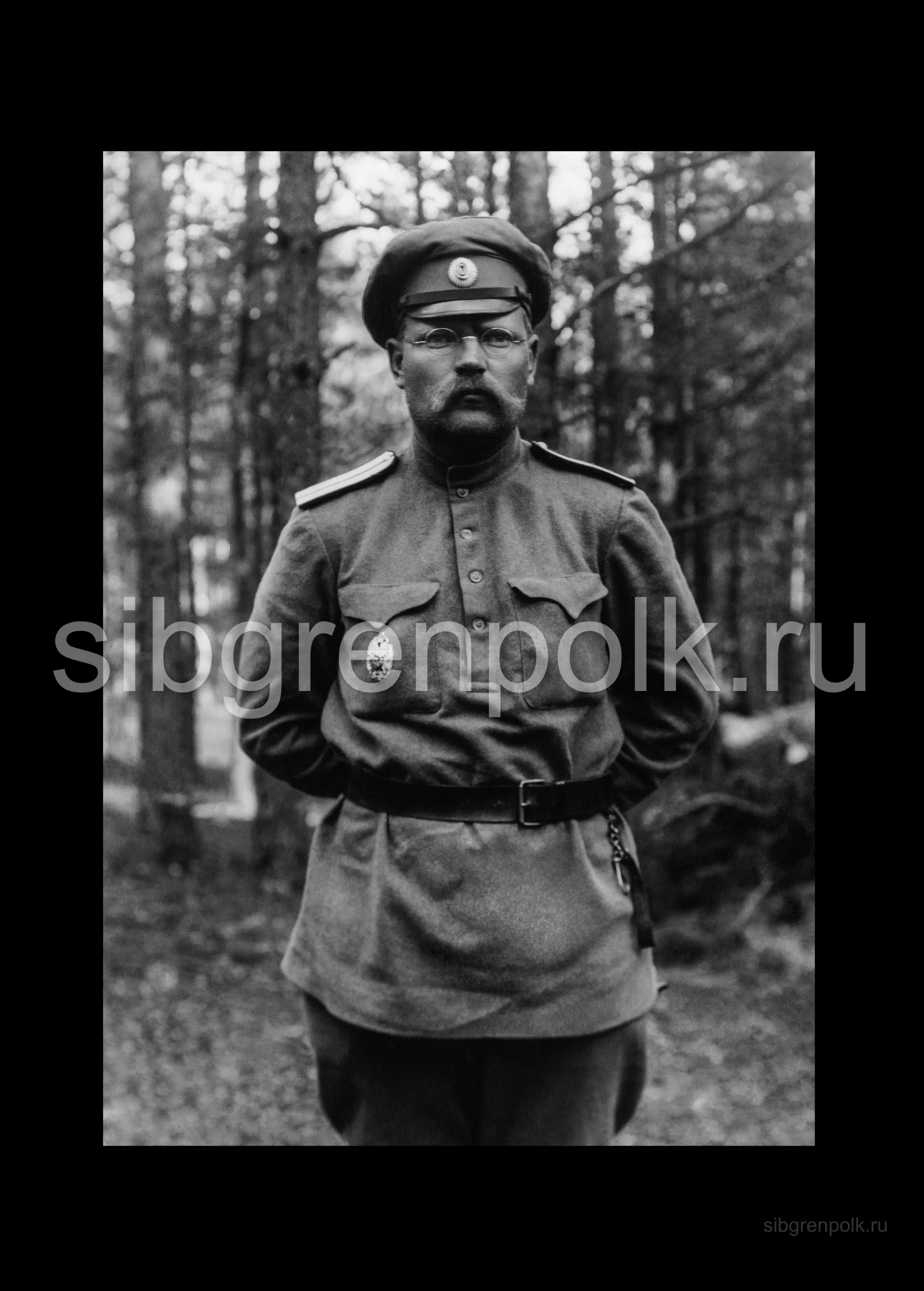 Классный чиновник зауряд военный врач Александр Иванович Глибко-Долинский, 7 сентября 1890 г.р., православный. Из мещан Киевской губернии. Общее образование: окончил университет. Служба: нижний чин с 13 мая 1916 г.; зауряд военным врачом с 3 июля 1916 г.; младший врач. (РГАКФД)