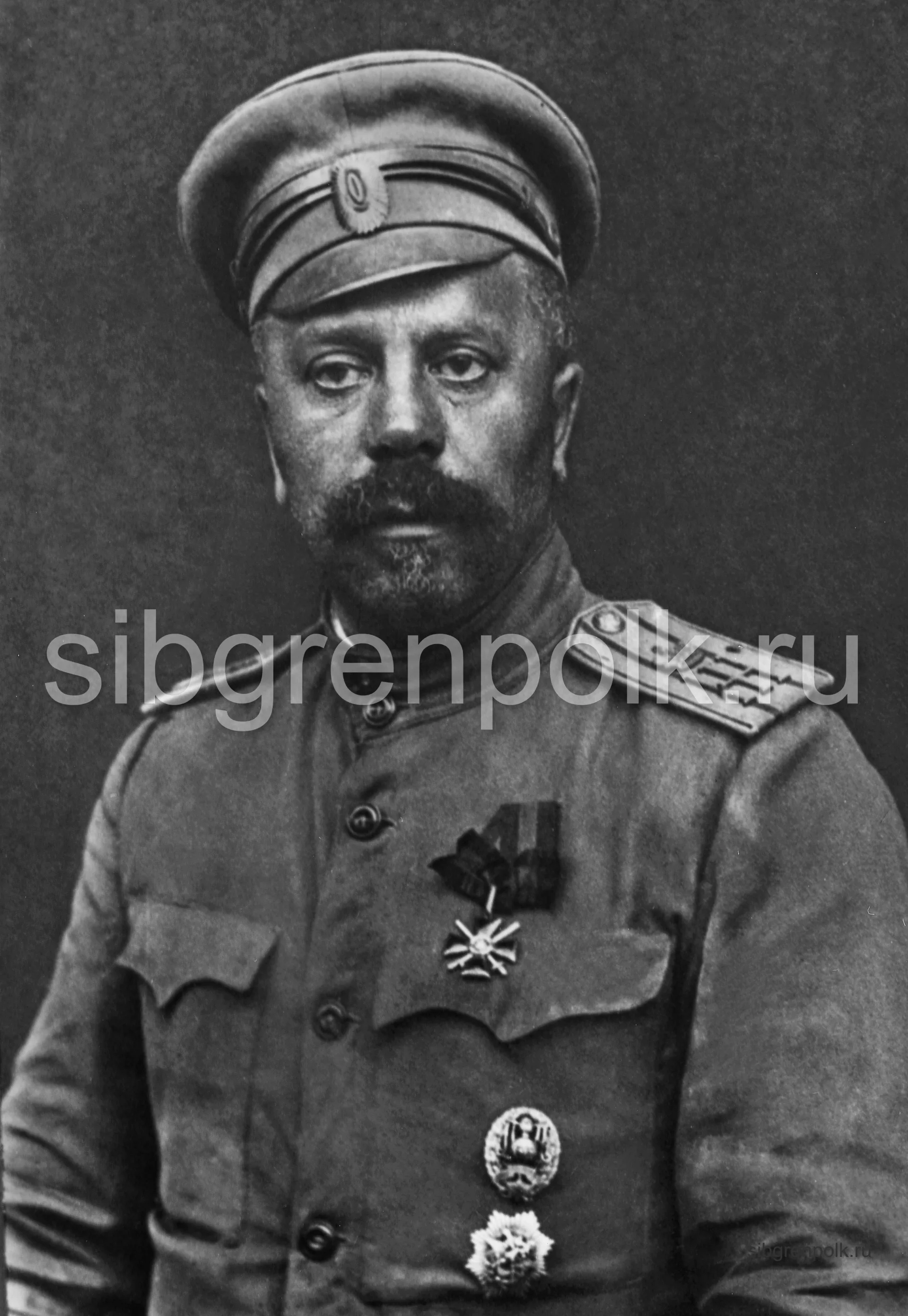 Один из «коренных» сибирцев полковник Павел Олимпиевич Федоровский,17 мая 1873 г.р., православный, из дворян Владимирской губернии. Общее образование:...