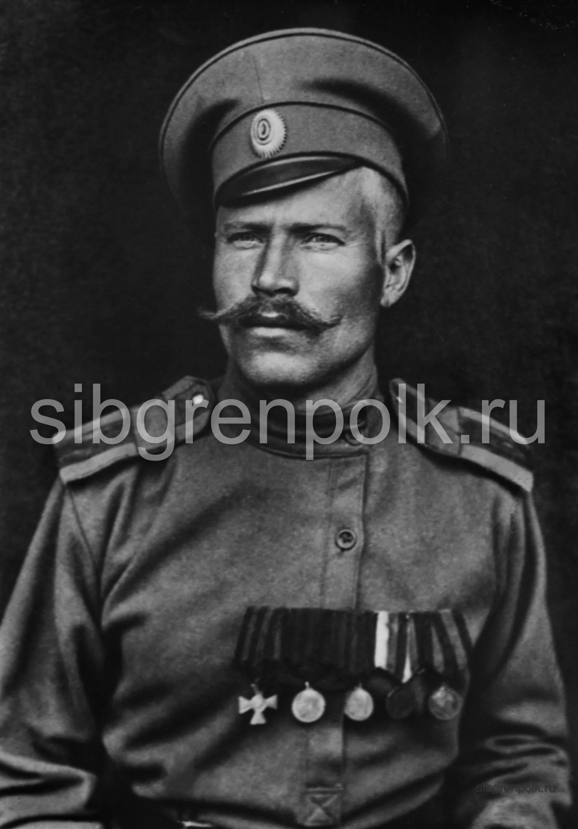 Прапорщик Владимир Ильич Мишин, 20 июня 1896 г.р., православный. Из крестьян, уроженец г. Саратова. Общее образование: полный курс 6-ти классного Сама...